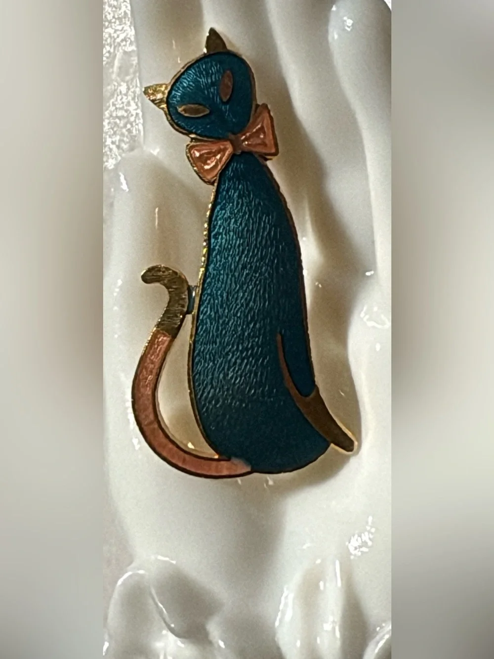 Teal and Peach Cat Enamel Pin - Elegant Pet Lover Accessory